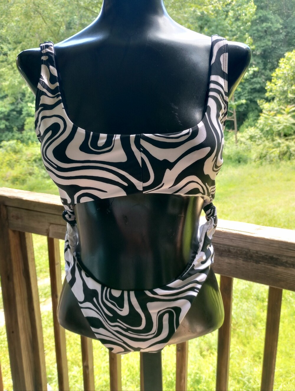 Forever 21 Black/White Front Cutout Swimsuit One Piece Size S High-Cut Leg NWOT